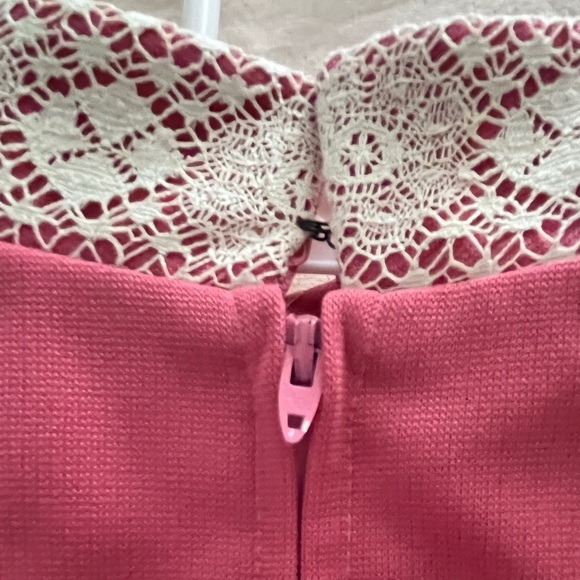 Vintage 70s Pink Prairie Cottage Lace Bib Long-sleeved Dress - Picture 11 of 12